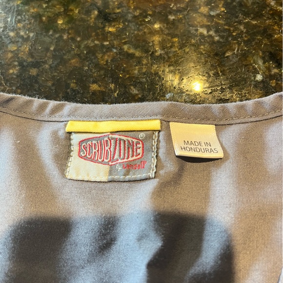 Grey scrub top - Picture 2 of 2